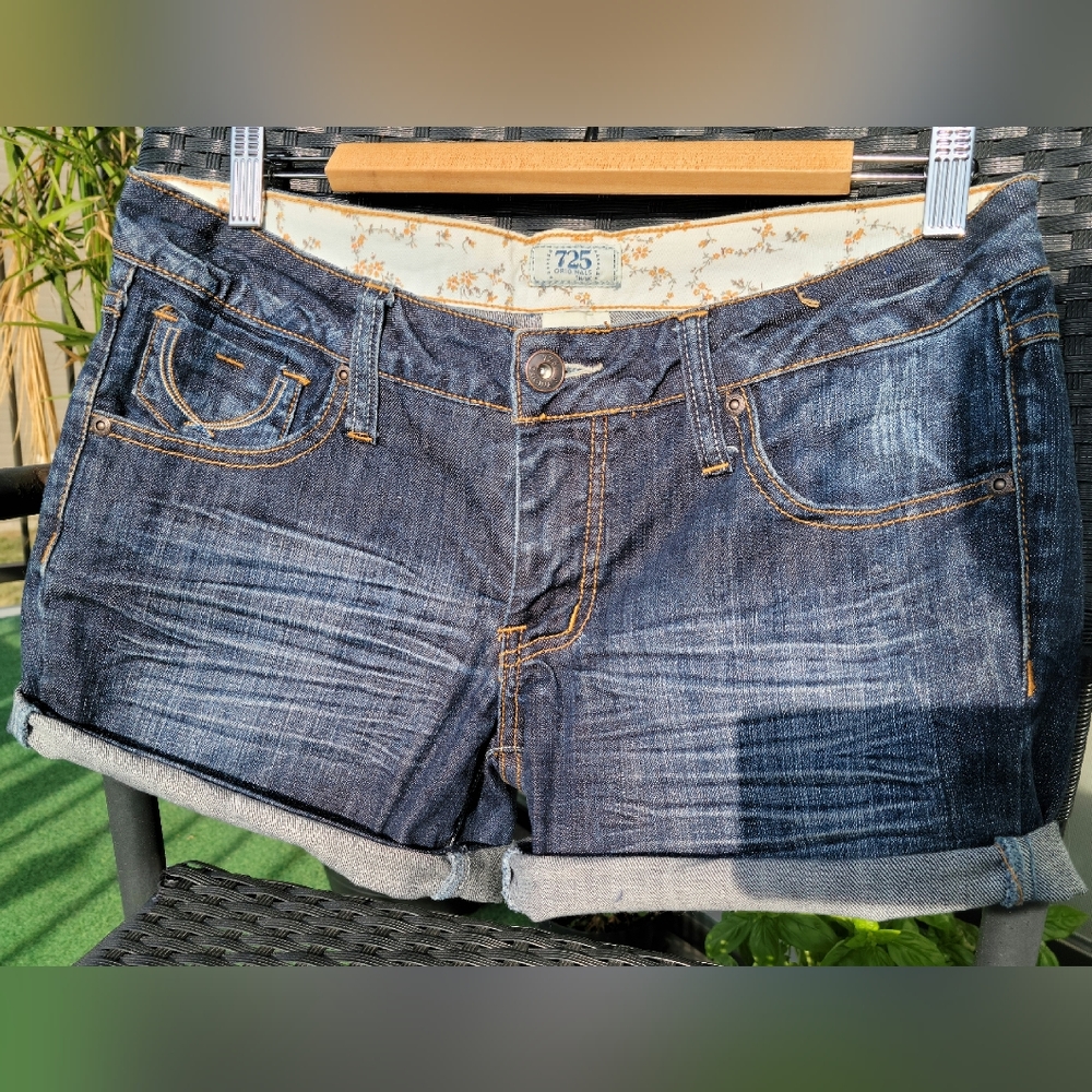 5/30$ Y2K 725 originals low rise jeans reworked into shorts